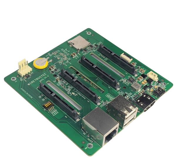 Raspberry Pi 4 dobio modul za povezivanje do 4 SATA tvrdih diskova
