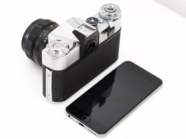 Koja je razlika između snimanja mobitelom i DSLR fotoaparatom