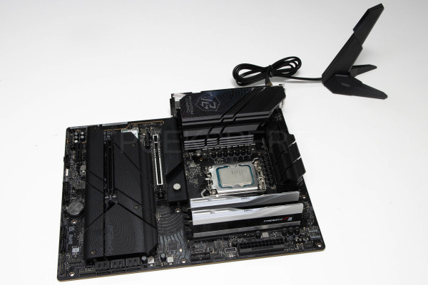 asrock_phantom_gaming_z790_riptide_wifi_15