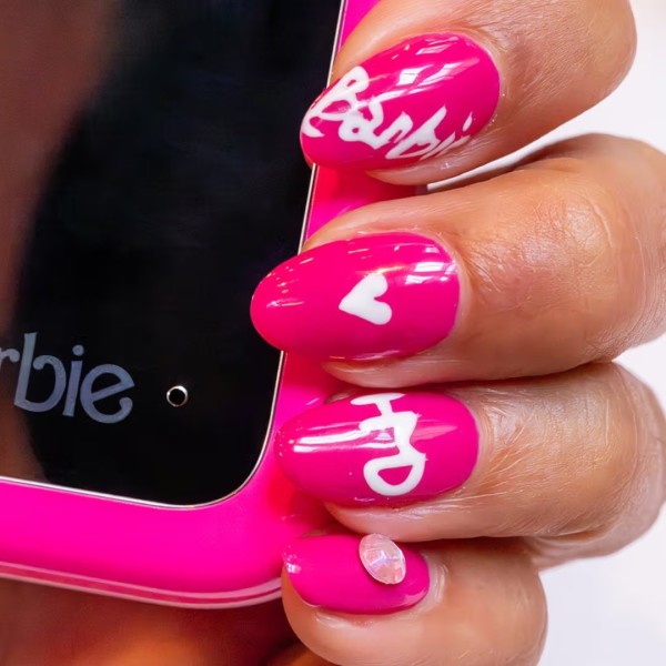 Barbie co-branded preklopni telefon dolazi!