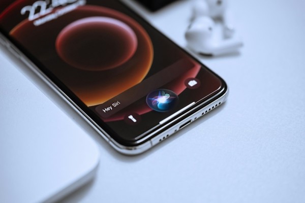 Pametni telefoni su službeno ušli u OLED eru