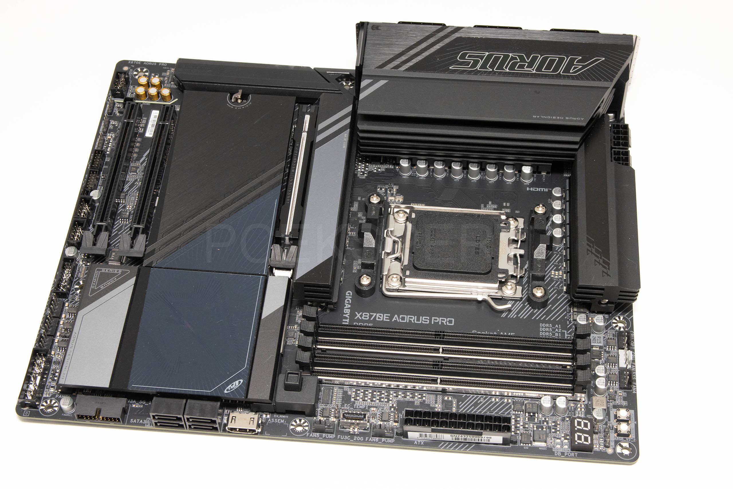 Gigabyte X870E Aorus Pro recenzija