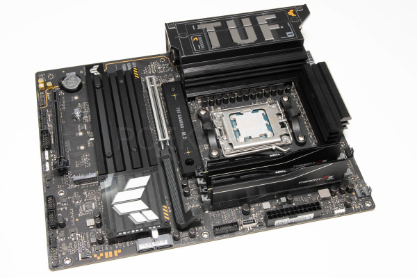 asus_tuf_gaming_x870_plus_wifi_29