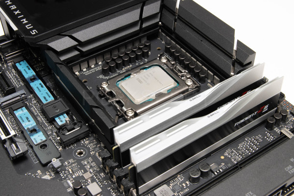 asus_rog_maximux_z890_extreme_18