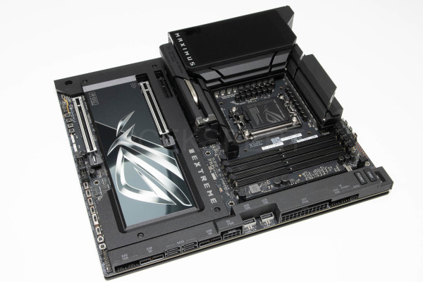 asus_rog_maximux_z890_extreme_2