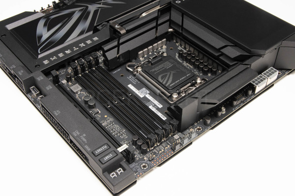 asus_rog_maximux_z890_extreme_4