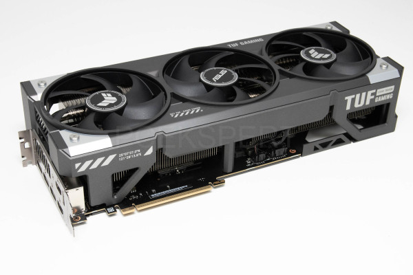 asus_tuf_gaming_geforce_rtx_5080_oc_4