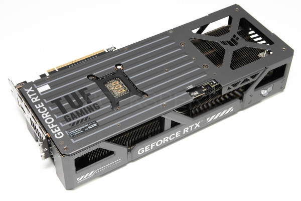 asus_tuf_gaming_geforce_rtx_5080_oc_5