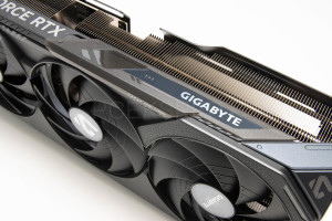 gigabyte_rtx5070ti_gaming_oc_14