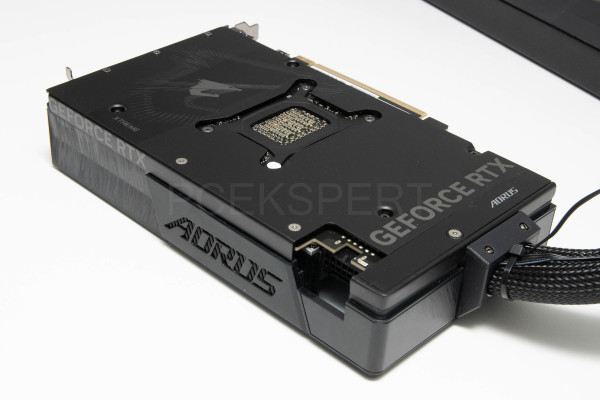 gigabyte_rtx5080_xtreme_waterforce_6