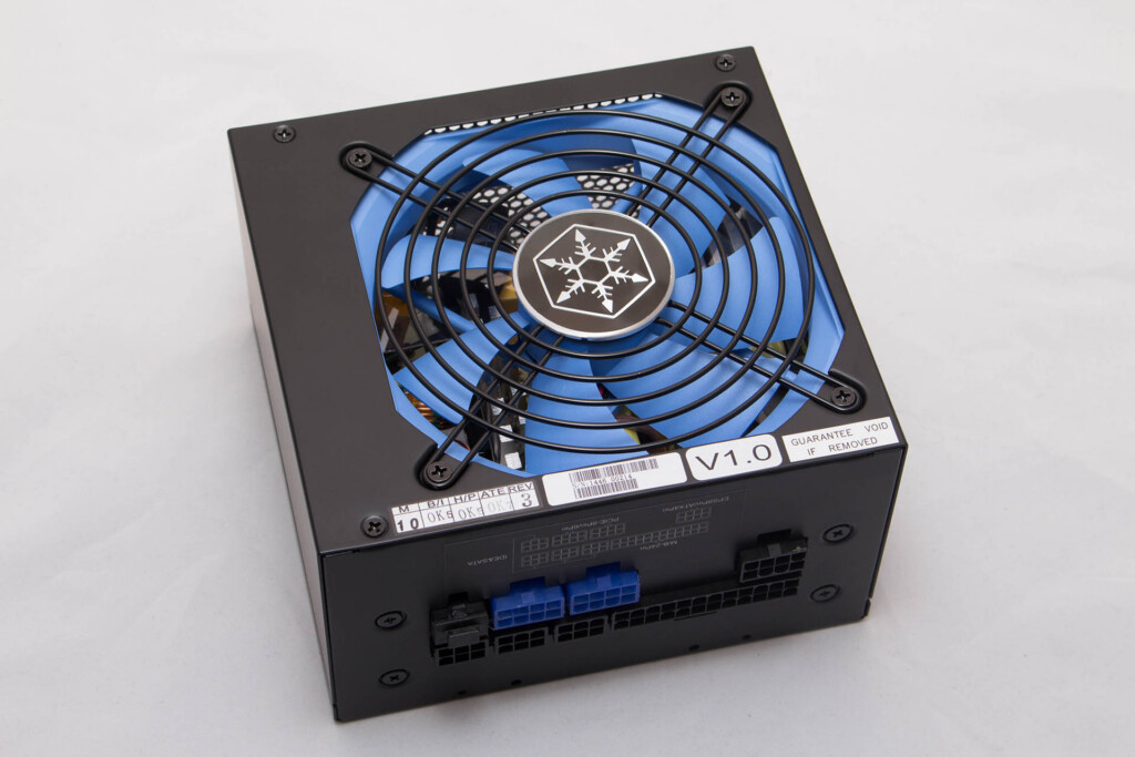 SilverStone Strider Plus 700W
