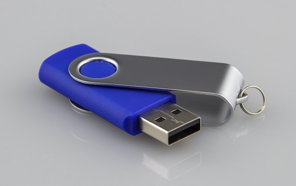 USB 2.0 Od “kralja brzine” 2000. godine do trajne ikone nakon 25 godina