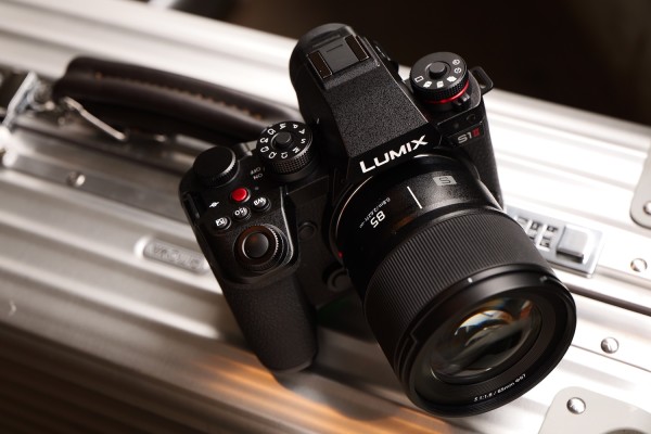 LUMIX S1II