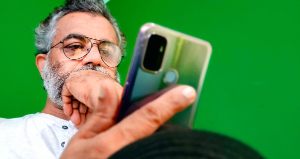 Vrijeme je za rastanak 8 znakova da stari mobitel traži penziju