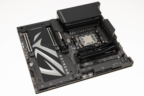 asus_rog_crosshair_x870e_extreme_17