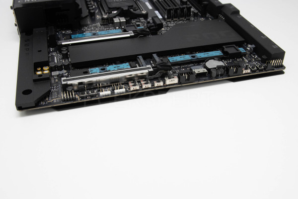 asus_rog_crosshair_x870e_extreme_9