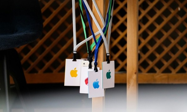 Apple gubi ključne AI stručnjake dok Meta ubrzava Što se događa u AFM timu