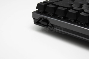 asus_rog_falcata_19