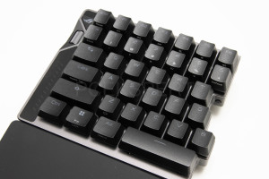 asus_rog_falcata_23