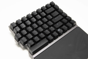 asus_rog_falcata_24