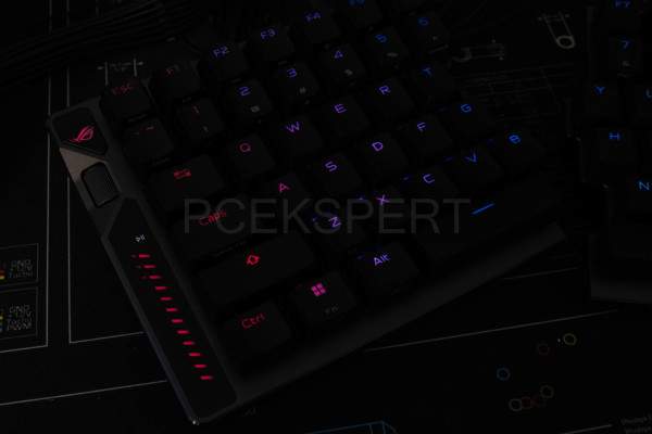asus_rog_falcata_26