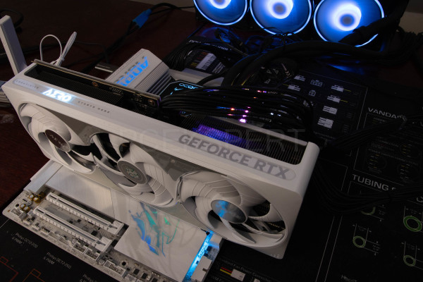 gigabyte_x870e_aorus_pro_x3d_ice_16