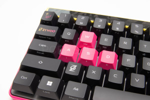 asus_rog_falchion_ace_hfx_zywoo_11