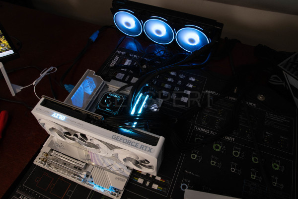 gigabyte_x870e_master_x3d_ice_17