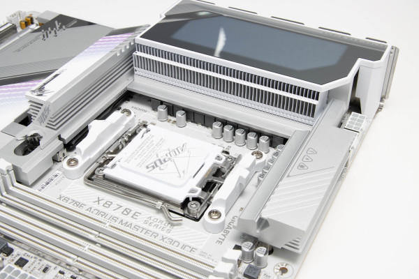 gigabyte_x870e_master_x3d_ice_7