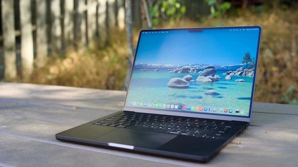Appleov jeftini MacBook šokirao PC industriju Windows proizvođači u panici (1)