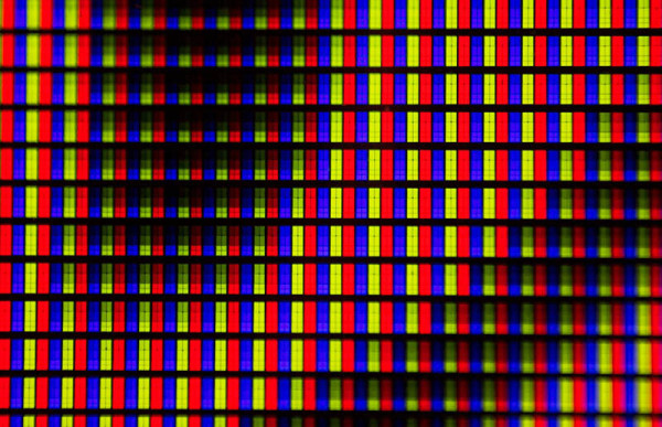 OLED ili LCD za mobitele
