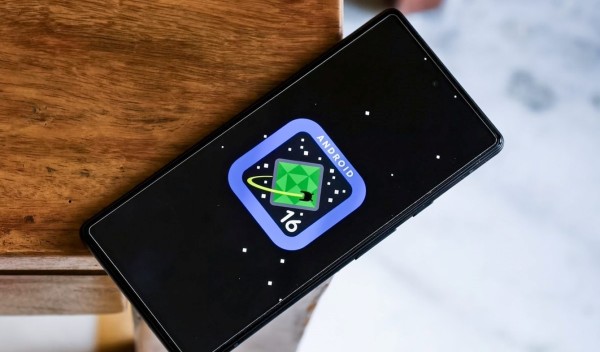 Google sprema kraj mučnini u autu_ Android dobiva pametno rješenje za gledanje u mobitel u pokretu