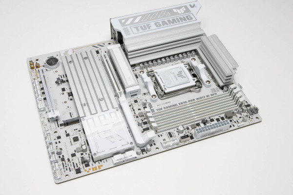 asus_tuf_gaming_x870_pro_wifi7_w_neo_3