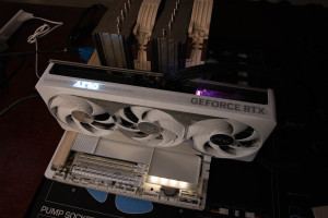 gigabyte_x870e_aero_x3d_wood_18