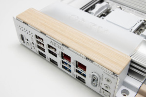 gigabyte_x870e_aero_x3d_wood_9