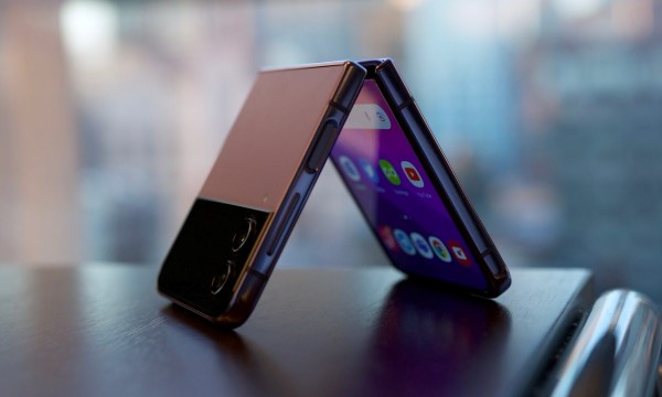 Apple sprema iPhone Flip_ Vertikalni sklopivi model stiže kao izravni izazov za Galaxy Z Flip 7