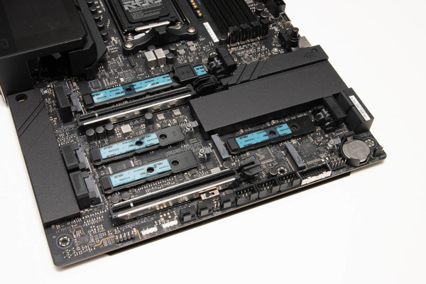 asus_crosshair_x870e_dark_hero_11