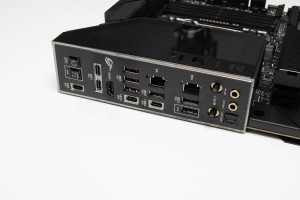 asus_crosshair_x870e_dark_hero_14