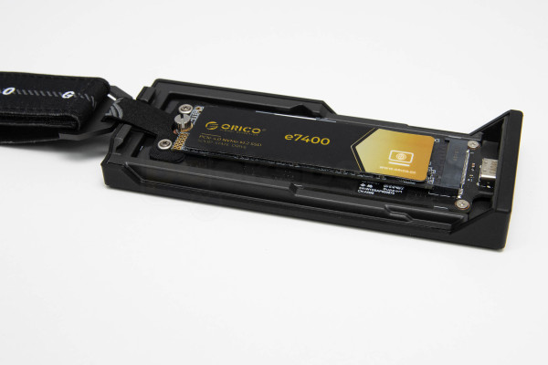 asus_rog_strix_aiolos_13