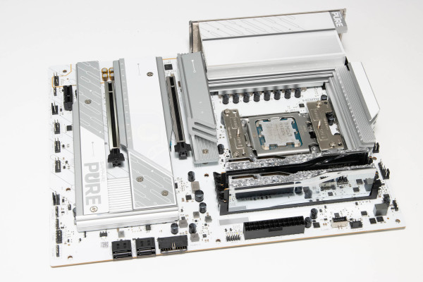 sapphire_pure_x870a_wifi7_17