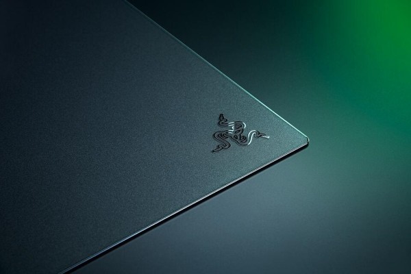 Razer Atlas Pro_ Stigla je najtanja staklena podloga za miša na svijetu
