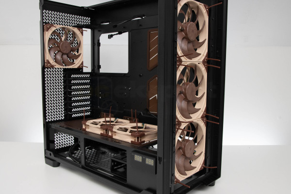 antec_flux_pro_noctua_edition_36