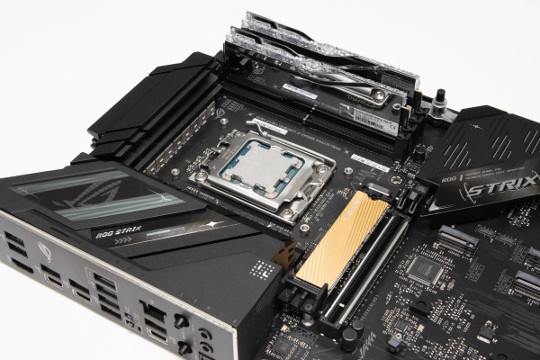 asus_rog_strix_b850_f_gaming_wifi7_neo_13