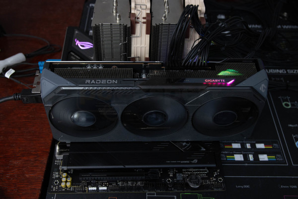 asus_rog_strix_b850_f_gaming_wifi7_neo_17