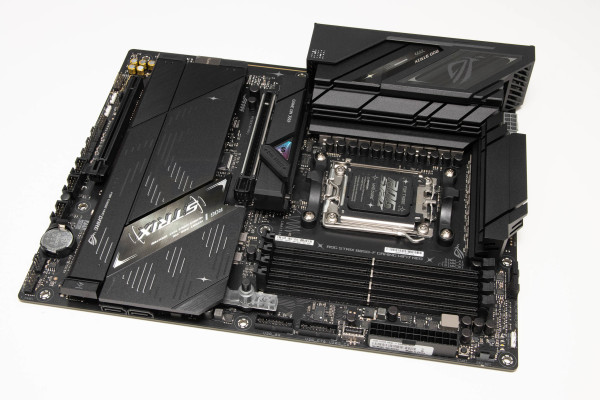 asus_rog_strix_b850_f_gaming_wifi7_neo_3