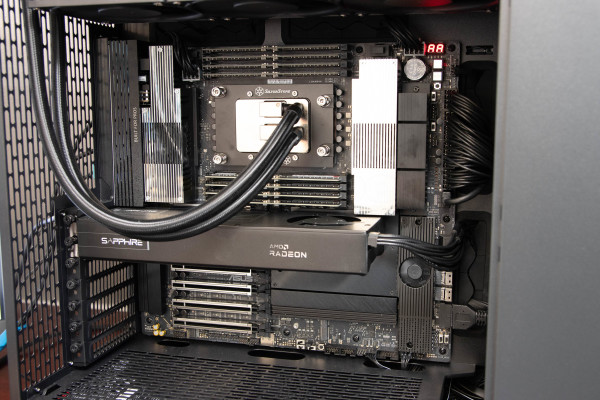 amd_ryzen_threadripper_pro_9975wx_workstation_8