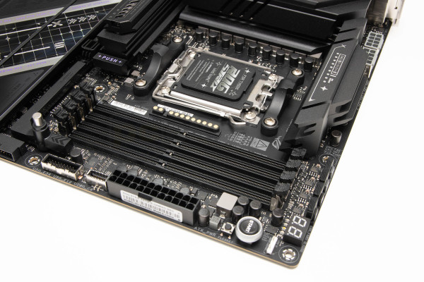 asus_rog_strix_x870e_e_gaming_wifi7_neo_6